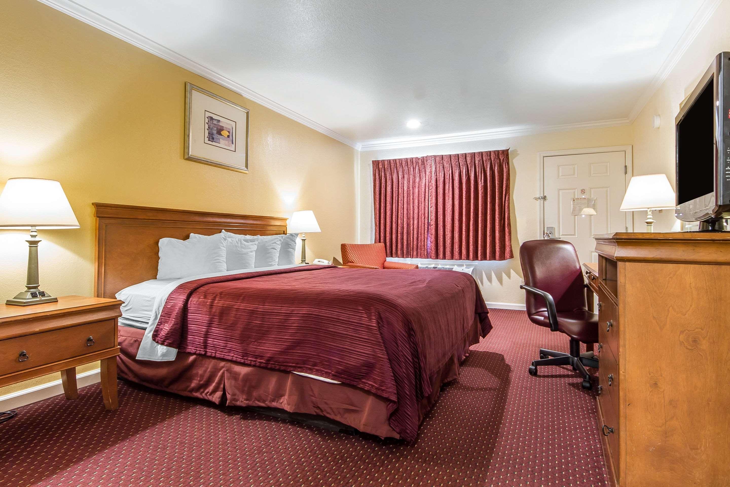 Quality Inn & Suites Gilroy Exterior photo